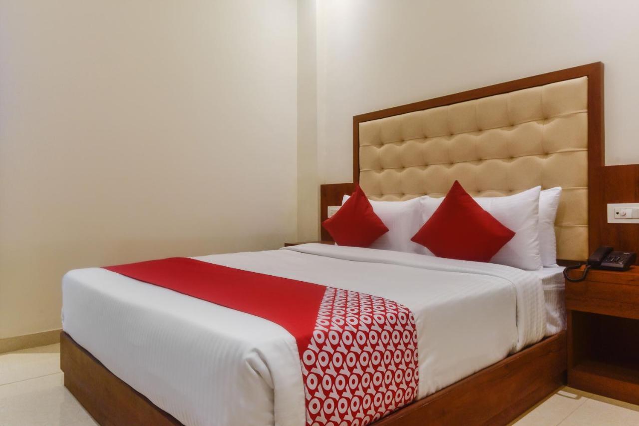 Oyo Shubham Residency Hotel Bhiwandi Buitenkant foto