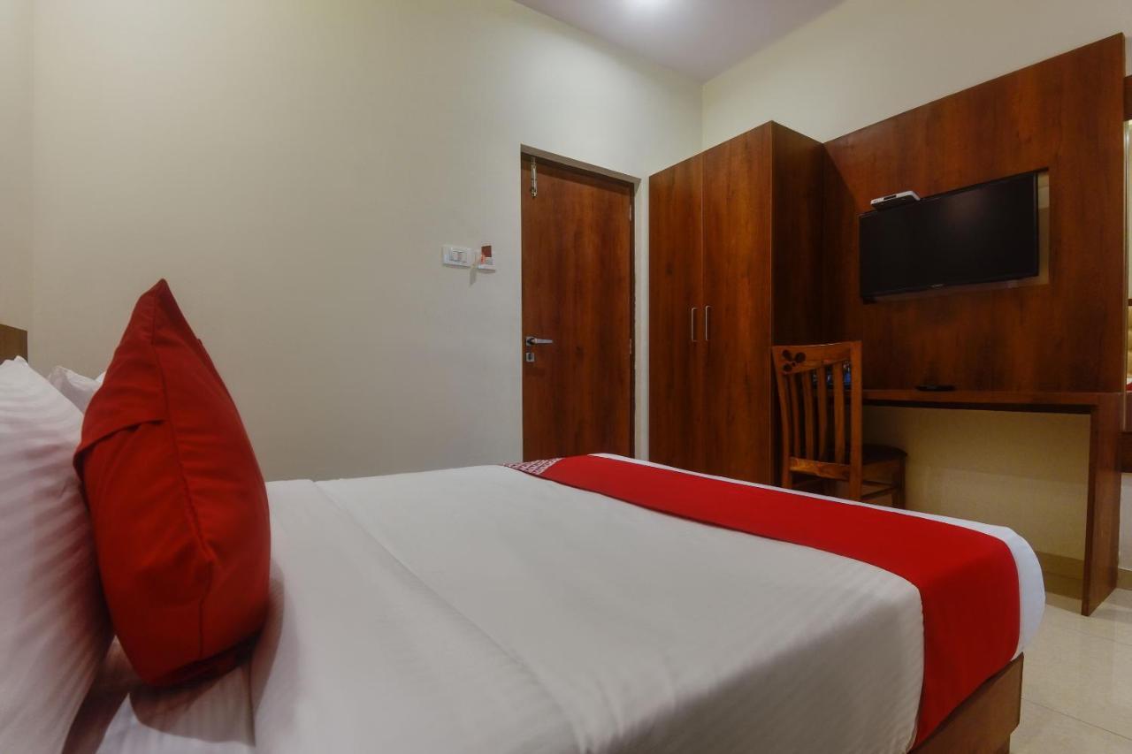 Oyo Shubham Residency Hotel Bhiwandi Buitenkant foto