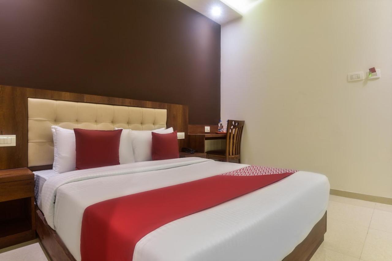 Oyo Shubham Residency Hotel Bhiwandi Buitenkant foto